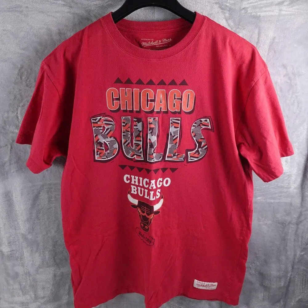 Chicago Bulls Shirt Mens XL Red NBA Basketball Windy City Tee Mitchell & Ness